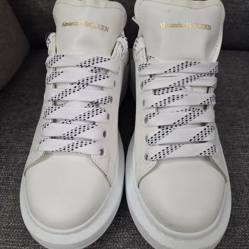 [BUNJANG] Alexander McQueen Oversized Sole Sneakers White 37 / 정품 알렉산더 맥퀸 오버솔 스니커즈 화이트 37