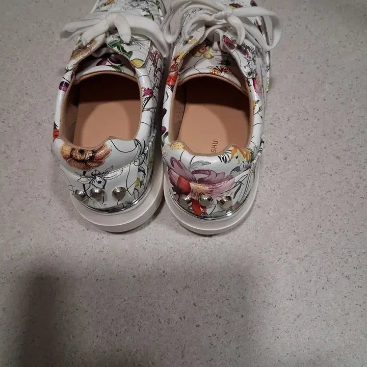 [BUNJANG] THESHU Flower Printing Sneakers / THESHU 플라워 프린팅 스니커즈