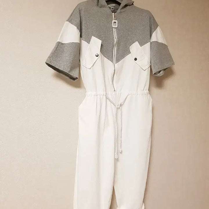 [BUNJANG] Hooded Short-Sleeve Jumpsuit / 후드 반팔 점프수트