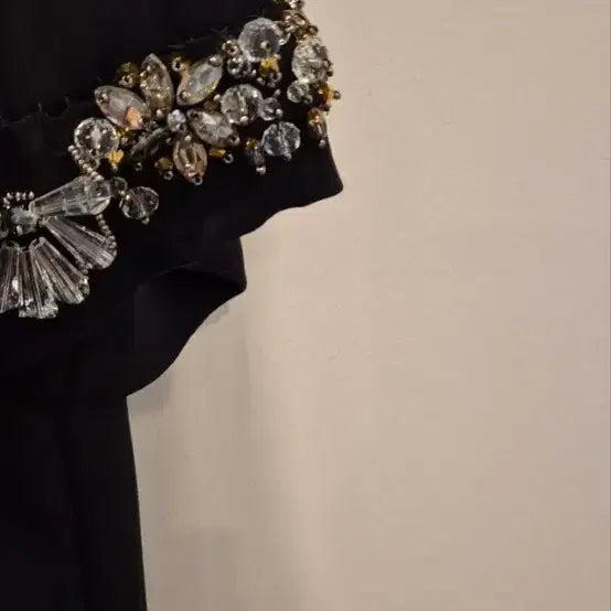 [BUNJANG] DICE KAYEK Black Embellished Blouse / DICE KAYEK 블랙 블라우스 38