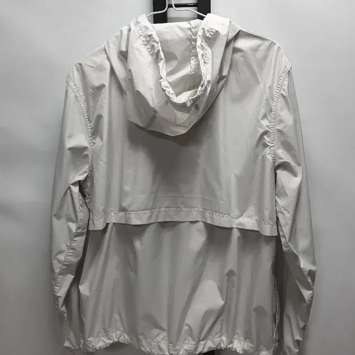[BUNJANG] Nike Essential Repel Woven Hooded Jacket White / 나이키 바람막이 에센셜 리펠 우븐 후드 자켓 화이트 m