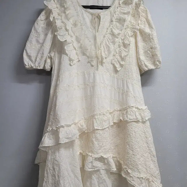 [BUNJANG] Ivory Punching Lace Frill Long Dress / 66)아이보리 펀칭 레이스 프릴 롱 원피스