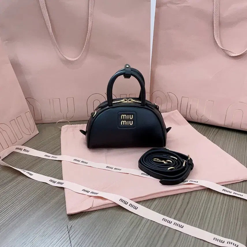 [BUNJANG] Miu Miu Black Tote Bag with Strap / 미우미우 블랙 토트백 + 스트랩
