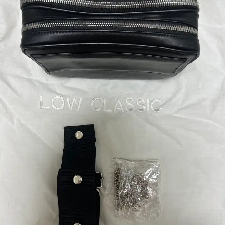 [BUNJANG] Low Classic Mini Bag / 로우클래식 미니백 새상품 3만원