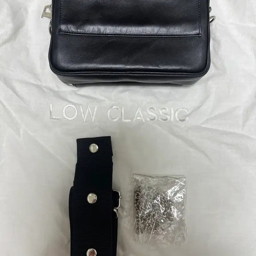 [BUNJANG] Low Classic Mini Bag / 로우클래식 미니백 새상품 3만원