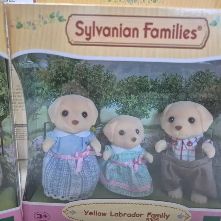 [BUNJANG] Sylvanian Families Labrador Retriever Family Set (Sealed) / 실바니안 래브라도, 초코 래브라도 가족 (미개봉)