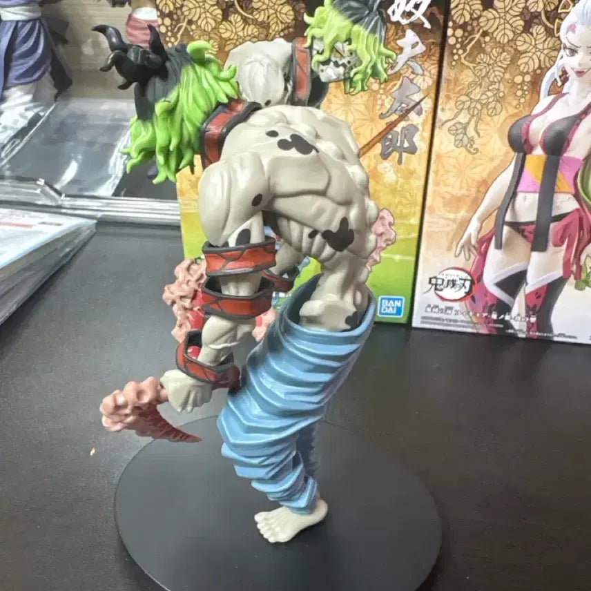 [BUNJANG] Demon Slayer Daki &amp; Gyutaro Figure / 귀멸의칼날 - 다키,규타로 피규어 판매 택포(4)