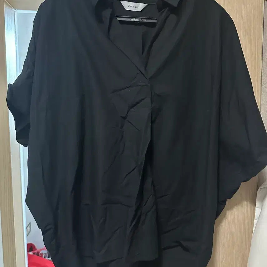 [BUNJANG] Demar Black Short Sleeve Blouse / 드마르 블랙 반팔 블라우스