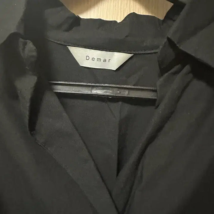 [BUNJANG] Demar Black Short Sleeve Blouse / 드마르 블랙 반팔 블라우스