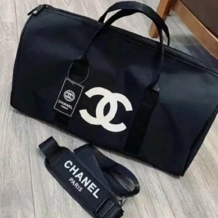 [BUNJANG] Chanel Black Boston Bag with Strap / 샤넬 블랙 더플백 + 스트랩