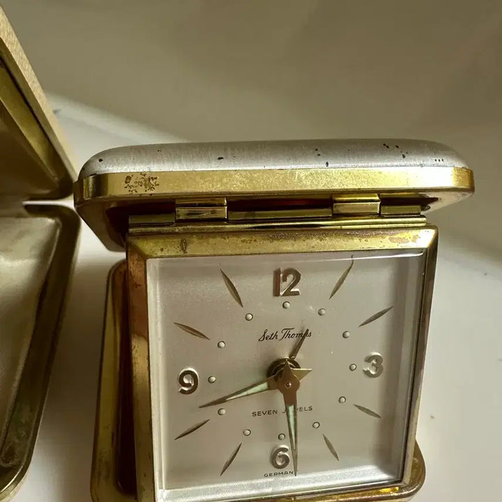 [BUNJANG] German Vintage Portable Desk Clock / 독일제 빈티지 휴대용 탁상시계
