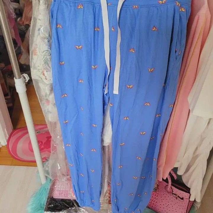 [BUNJANG] Butterfly Print Blue Training Pants / 나비 프린팅 블루 색상 여성 트레이닝 팬츠 수입