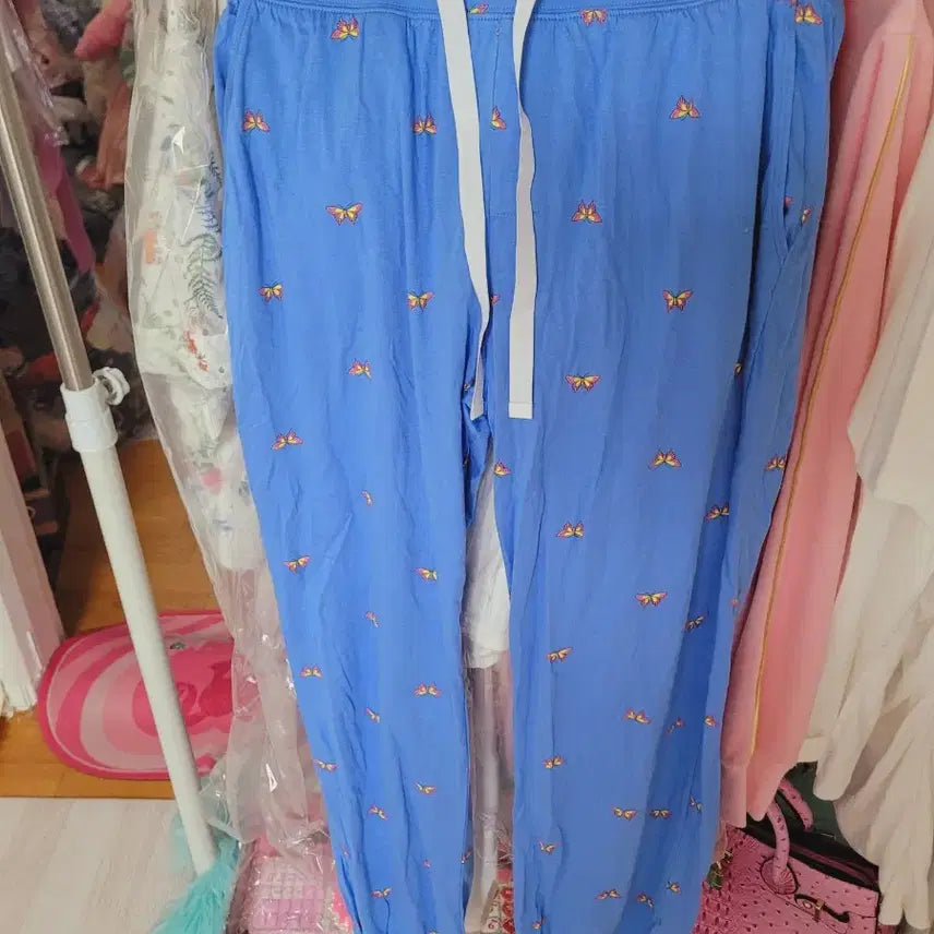 [BUNJANG] Butterfly Print Blue Training Pants / 나비 프린팅 블루 색상 여성 트레이닝 팬츠 수입