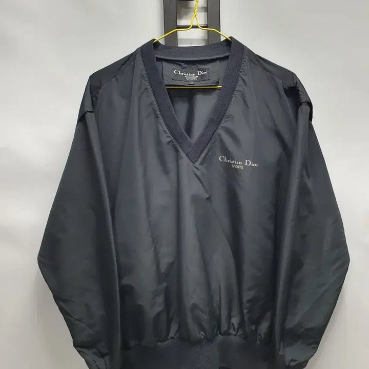 [BUNJANG] Christian Dior Black V-Neck Warm-up Windbreaker Jacket / 크리스찬디올 웜업 브이넥 바람막이 자켓 블랙 105