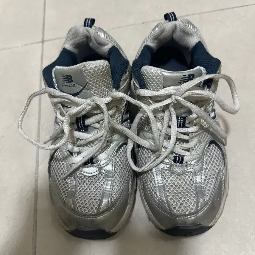 [BUNJANG] New Balance 530 Sneakers / 뉴발란스 530 (225)