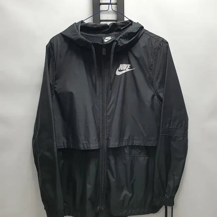 [BUNJANG] Nike Essential Repel Woven Hooded Jacket Black / 나이키 바람막이 에센셜 리펠 우븐 후드 자켓 블랙 L