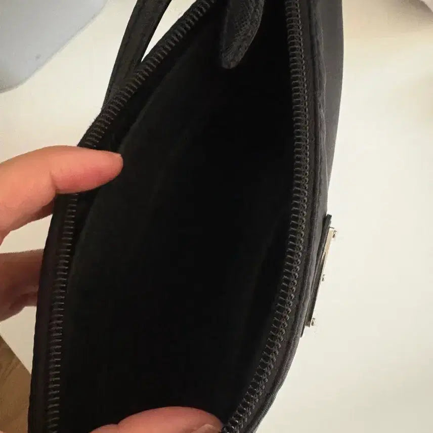 [BUNJANG] Prada Black Nylon Pouch Bag / 프라다 블랙 파우치 백