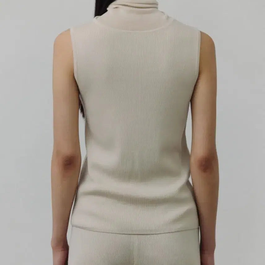 [BUNJANG] Kerier High-Neck Sleeveless Rib Knit Top / 케리에르 HIGH-NECK SLEEVELESS RIB KNIT TOP