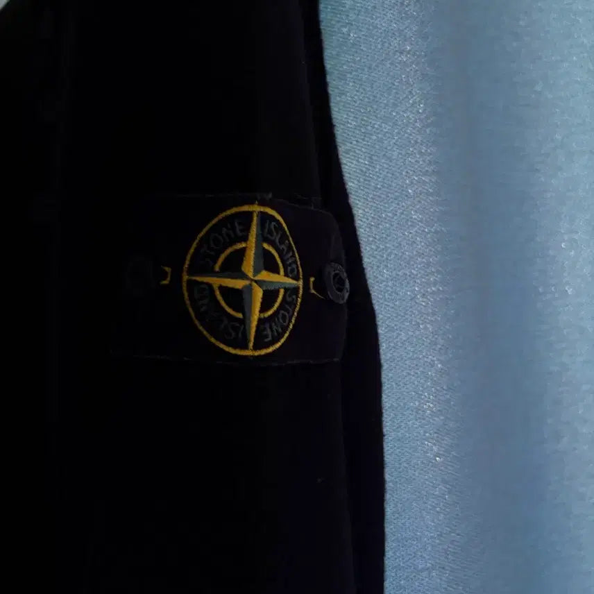 [BUNJANG] Stone Island Half Zip Knit 25FW Size L / 스톤아일랜드 하프집업 니트- 25FW 사이즈 L