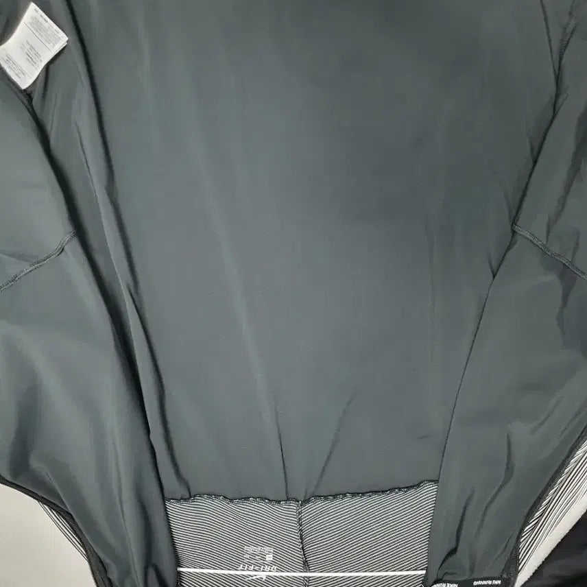[BUNJANG] Nike Element Future Fast Running Hybrid Jacket Black XXL / 나이키 바람막이 엘리멘트 퓨처 패스트 러닝 하이브리드 자켓  블랙 xxl