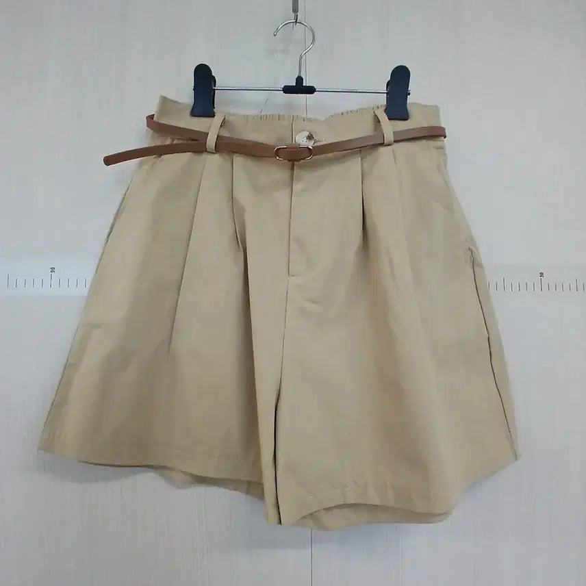 [BUNJANG] Beige Shorts Set with Belt / 베이지 반바지 벨트 세트 숏팬츠