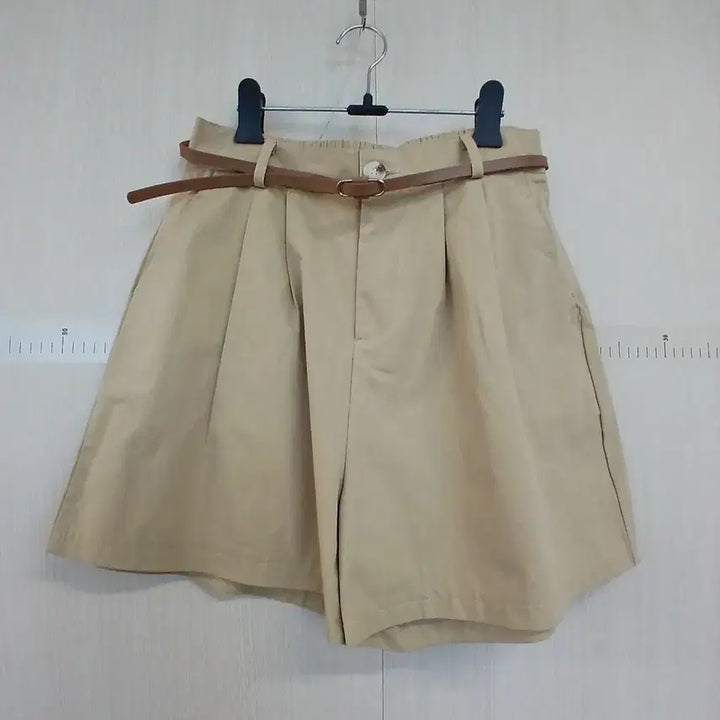 [BUNJANG] Beige Shorts Set with Belt / 베이지 반바지 벨트 세트 숏팬츠