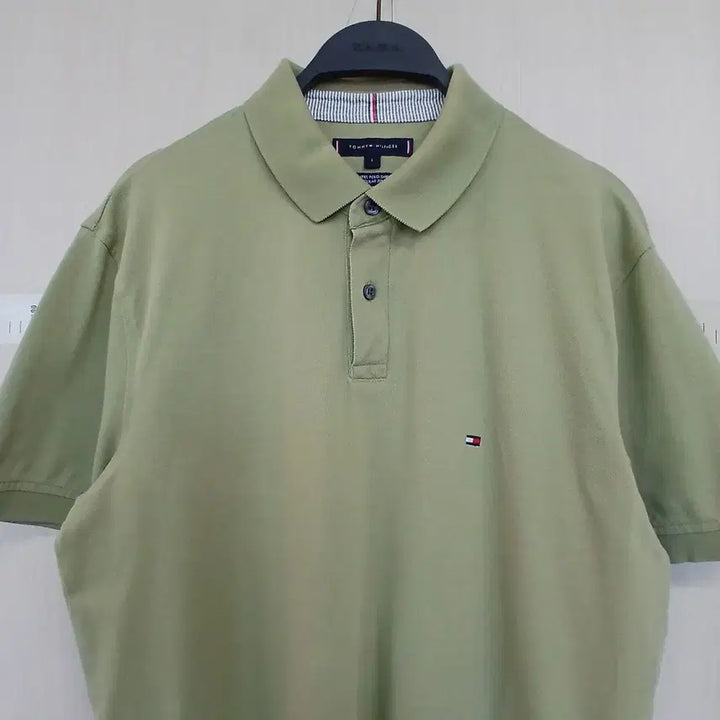 [BUNJANG] Tommy Hilfiger Khaki Short Sleeve Polo Shirt / 타미힐피거 카키색 반팔 폴로티