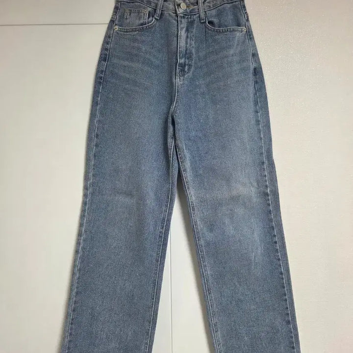 [SOLD OUT] 슬로우앤드 투데이 와이드 중청 데님 청바지 XS