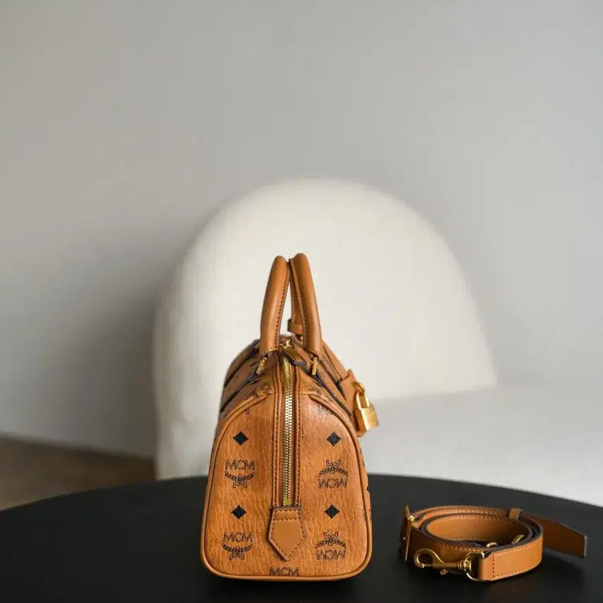 [BUNJANG] MCM Mini Tambourine Bag Brown Shoulder Bag / MCM 미니 탬버린백 브라운 숄더백