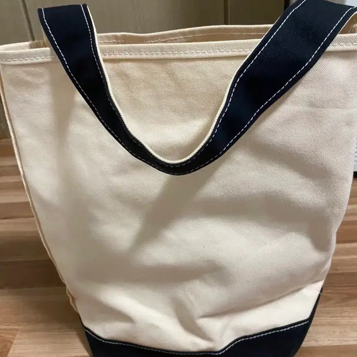 [BUNJANG] TEMBEA Tote Bag Ivory/Black / 템베아 토트백 아이보리/블랙