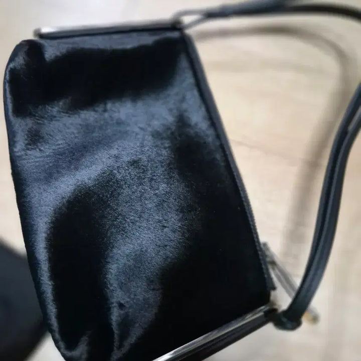 [BUNJANG] Dion Lee Black Haircalf Shoulder/Crossbody Bag / 디온리(Dion Lee)송치 숄더(크로스겸용)백