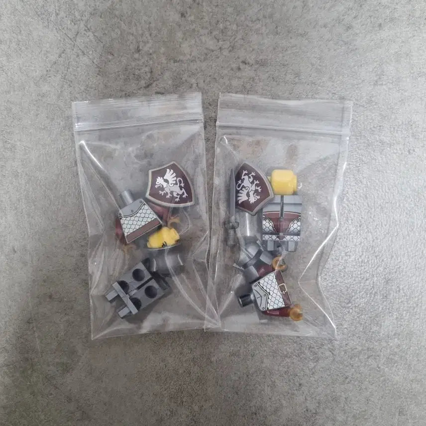 [BUNJANG] LEGO Castle Griffin Knights Minifigure Bundle Set / (새제품) 레고 캐슬 그리핀 기사 미니피규어 2종 일괄 21358