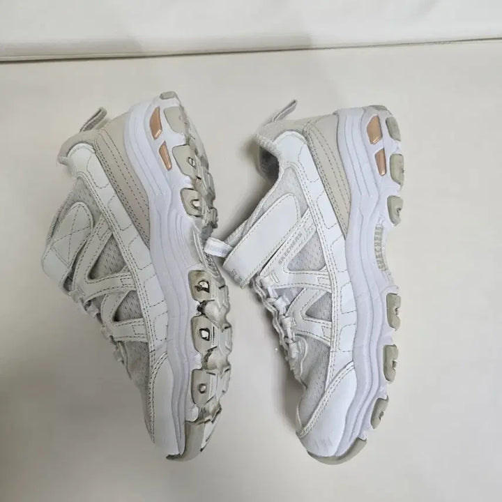 [BUNJANG] Skechers Delight Kids Sneakers / 스케쳐스 딜라이트 키즈 운동화 200(신발)