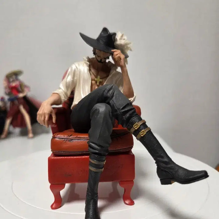 [BUNJANG] One Piece Dracule Mihawk Seated Figure (No Box) / 원피스 미호크 좌상 피규어(노박스)