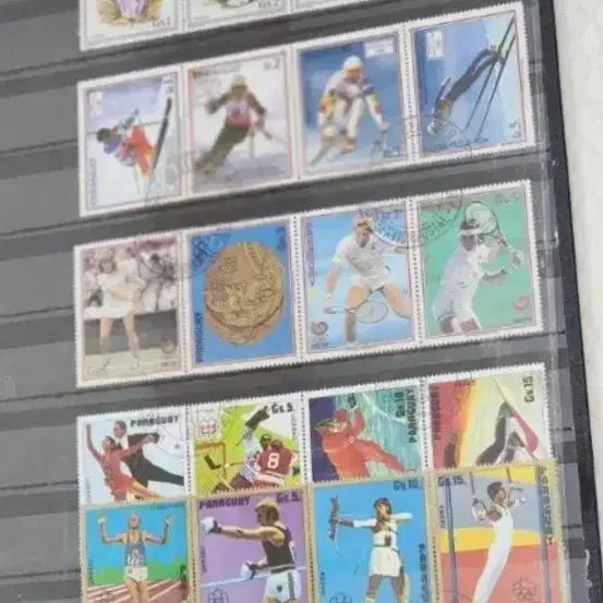 [BUNJANG] Assorted Commemorative Stamps from Various Countries and Themes / 다양한 국가와 주제를 담은 기념 우표들을 모아봤어요  싸게 드릴께요