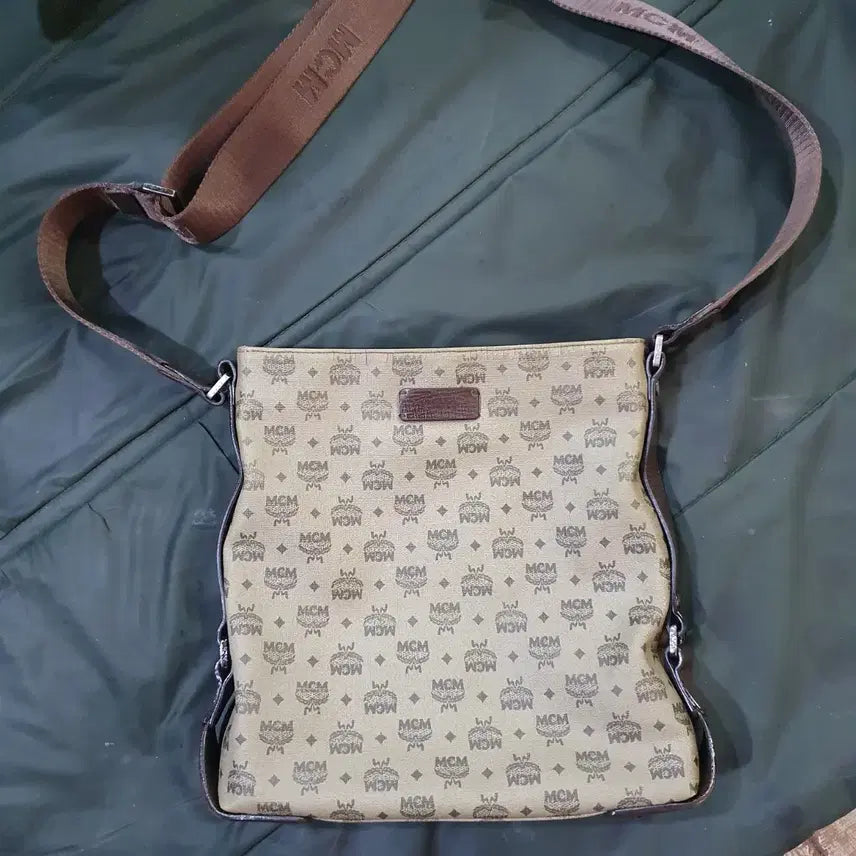 [SOLD OUT] MCM     크로스백/ 메신저백