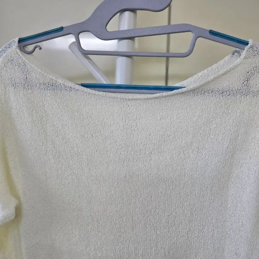 [BUNJANG] White Shirring Long Sleeve Knit Top / 화이트 셔링 긴팔 니트