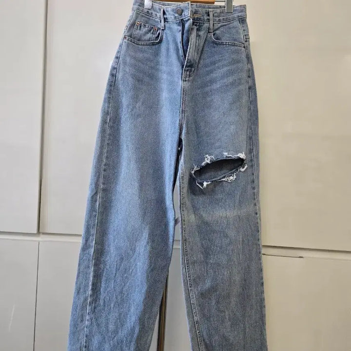 [BUNJANG] Light Wash Distressed Denim Wide Pants / 찢어진 청바지 데님 와이드 팬츠