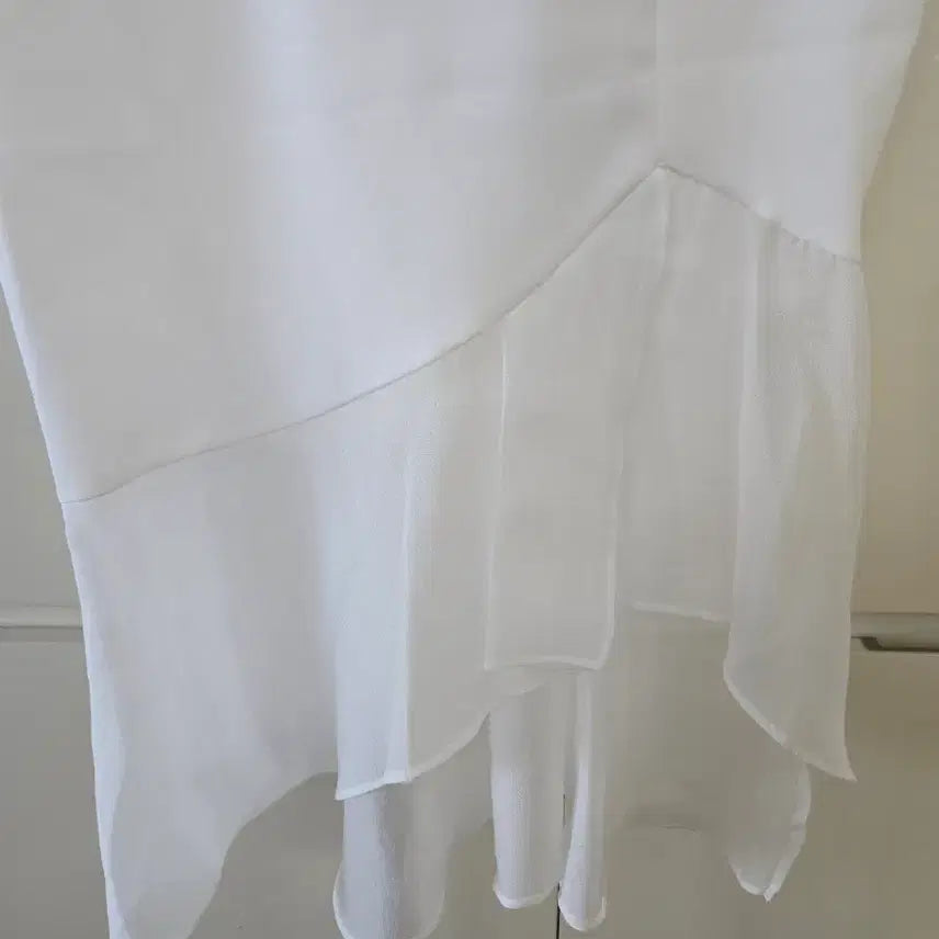 [BUNJANG] White Mermaid Skirt with Chiffon Ruffle Detail / 화이트 머메이드 스커트 쉬폰 프릴