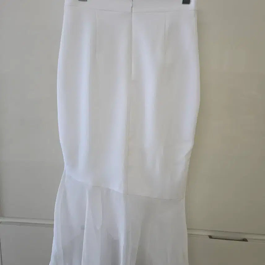 [BUNJANG] White Mermaid Skirt with Chiffon Ruffle Detail / 화이트 머메이드 스커트 쉬폰 프릴