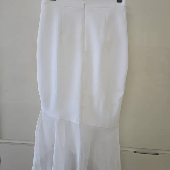 [BUNJANG] White Mermaid Skirt with Chiffon Ruffle Detail / 화이트 머메이드 스커트 쉬폰 프릴