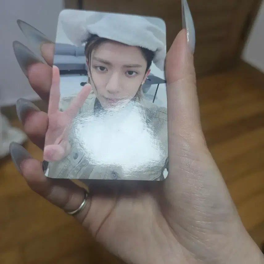 [BUNJANG] Woonjin Everline Lucky Draw Photocard / 롱샷 우진 에버라인 럭드 양도