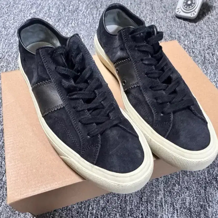 [BUNJANG] Tom Ford Navy Cambridge Suede Leather Sneakers / 톰포드 네이비 캠브리지 스니커즈