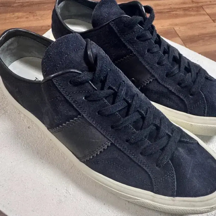 [BUNJANG] Tom Ford Navy Cambridge Suede Leather Sneakers / 톰포드 네이비 캠브리지 스니커즈