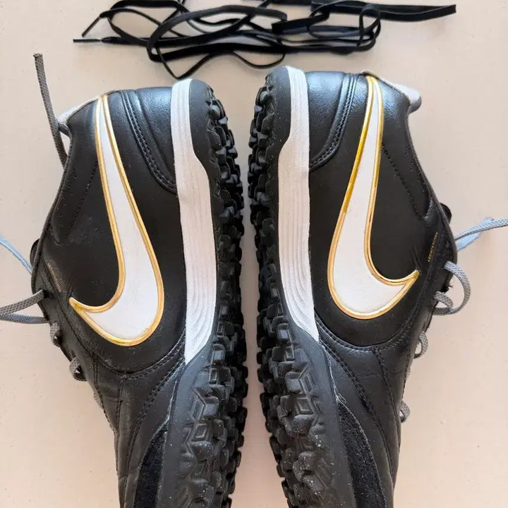 [BUNJANG] Nike RhyGeri Pro TF 295mm Black Gold / 티엠포 리게라 프로tf 검골 295mm