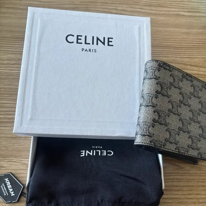 [BUNJANG] Celine Triomphe Canvas Wallet Beige Full Box / 셀린느 트리옹프 캔버스 반지갑 베이지 풀박O
