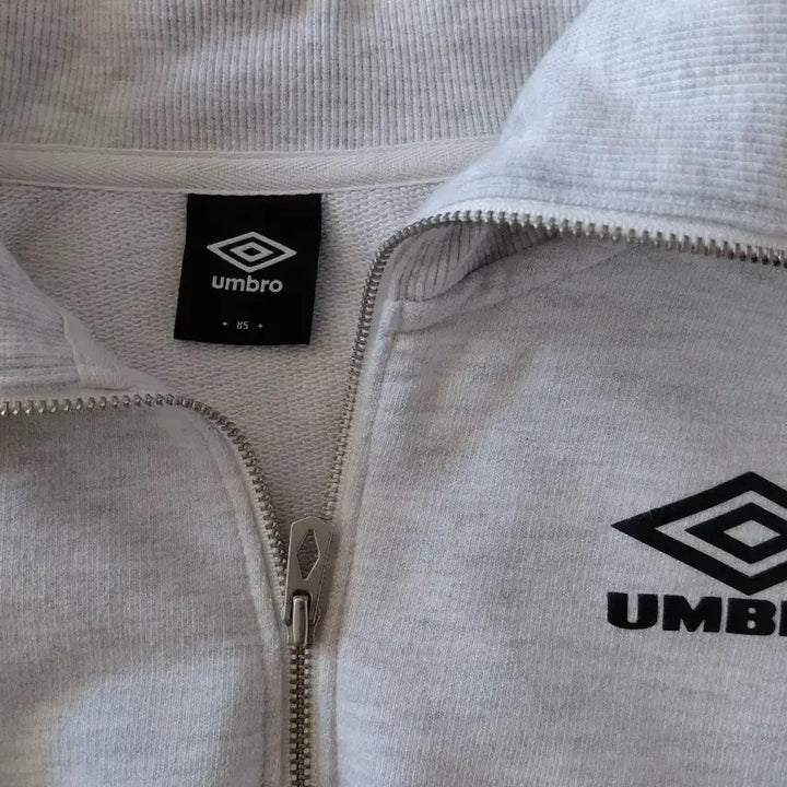 [BUNJANG] Umbro Half-Zip Sweatshirt Size 85 / 엄브로 반집업 맨투맨 85