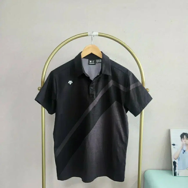 [BUNJANG] Descente Black Short Sleeve Polo T-Shirt / 데상트 블랙 반팔 폴로 티셔츠