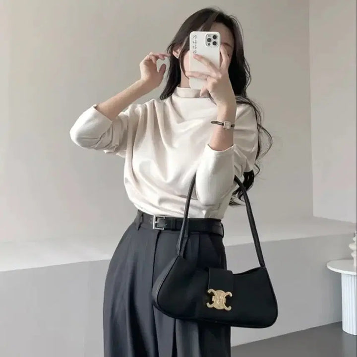 [BUNJANG] GANADARAN Soft Fit Long Sleeve Shirring Blouse - Cream Beige / 가나다란 여리핏 긴팔 반목 셔링티 크림베이지