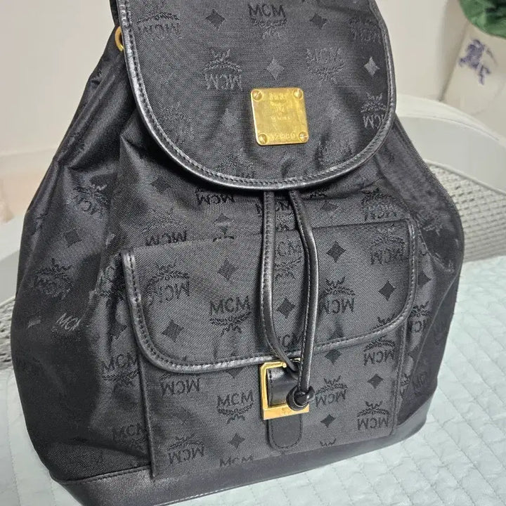 [BUNJANG] MCM Black Logo Backpack / MCM 블랙 로고 백팩